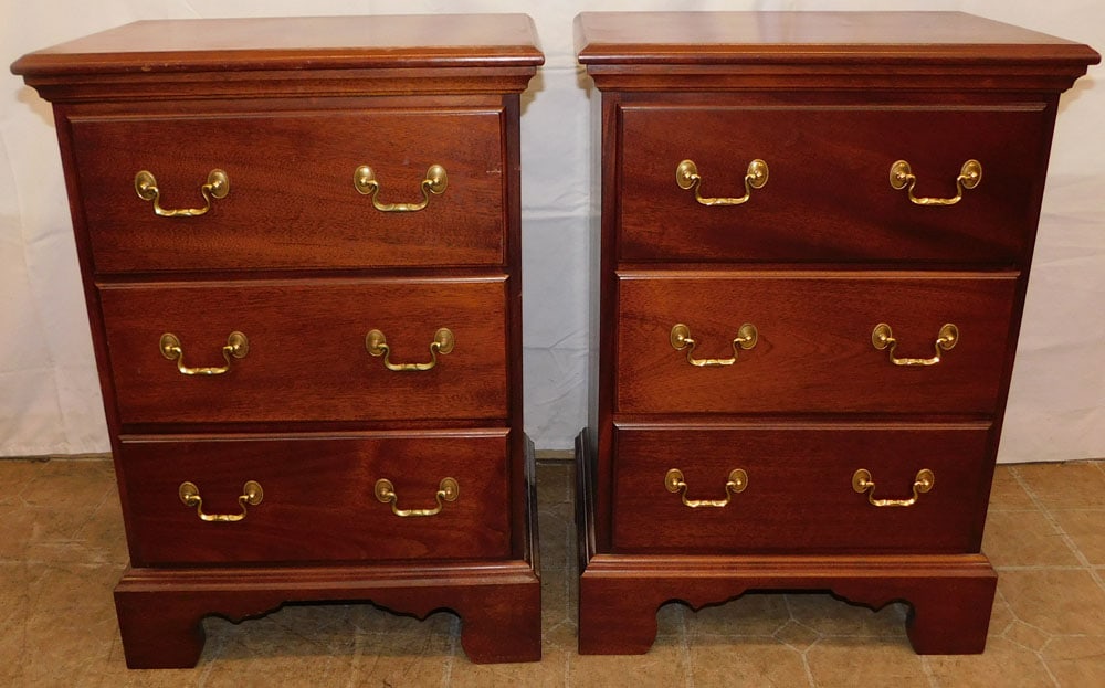 Pair of Mahogany Three Drawer Night Stands (1 of 7)