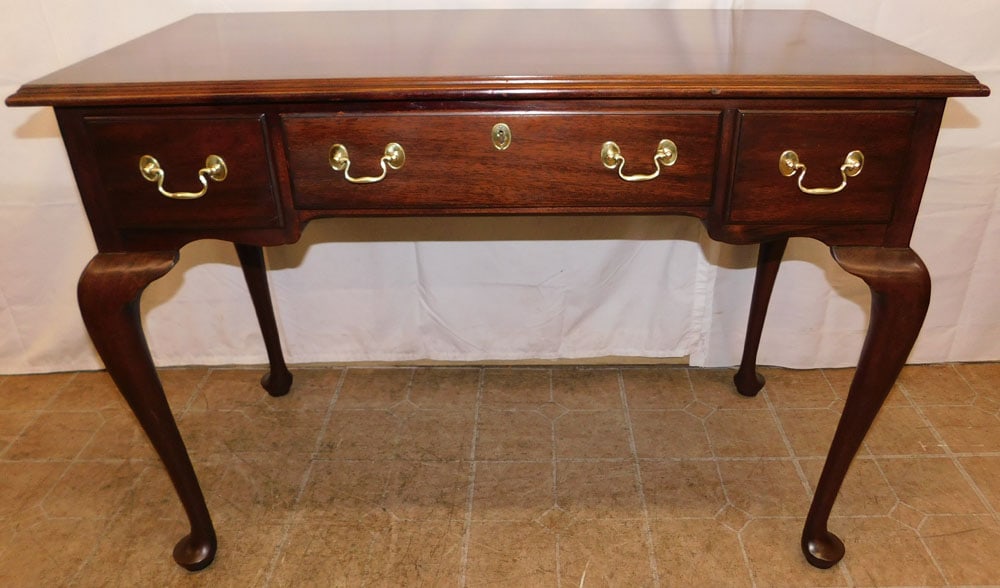 Mahogany Queen Anne Style Dressing Table with Three Drawers by Henkel Harris (1 of 9)