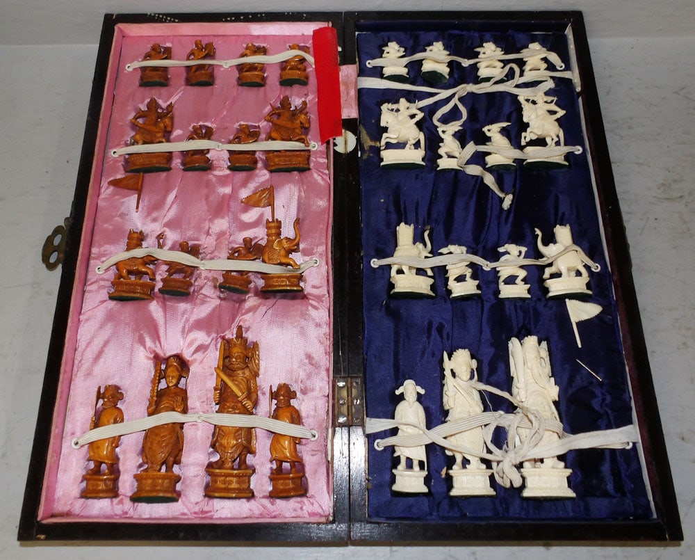 Rosewood & Maple Oriental Chess Set: Rosewood & Maple Oriental Chess Set . 20" x 10" "ALL DESCRIPTIONS AND ANY CONDITION STATEMENT GIVEN BY LANGSTON AUCTION GALLERY ARE STRICTLY OPINIONS AND LANGSTON'S SHALL HAVE NO RESPONSIBILITY FOR ER