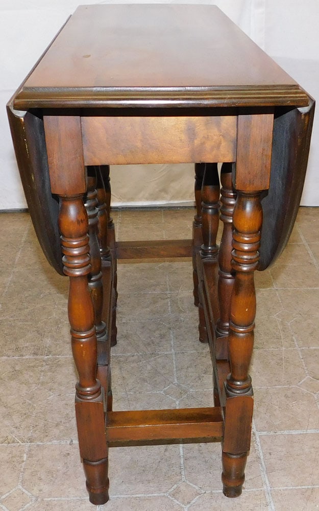Antique Walnut Gate Leg Table - 3
