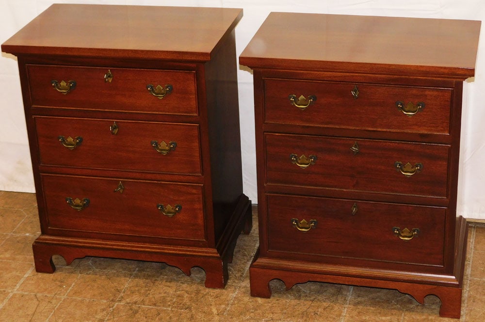 Pair of Mahogany Three Drawer Bed Side Chests by Craftique, (Unsigned) (1 of 9)