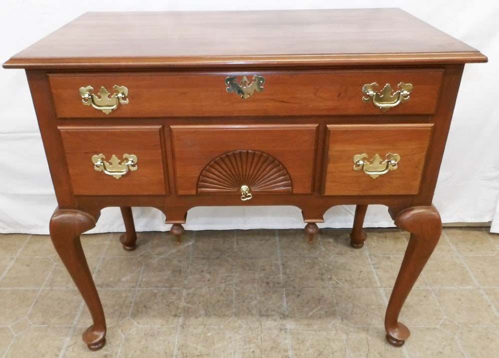 Bench Made Cherry Queen Anne Style Lowboy: Bench Made Cherry Queen Anne Style Lowboy. 31 1/4" H 34 1/2" W 19" D "ALL DESCRIPTIONS AND ANY CONDITION STATEMENT GIVEN BY LANGSTON AUCTION GALLERY ARE STRICTLY OPINIONS AND LANGSTON'S SHALL HAVE NO