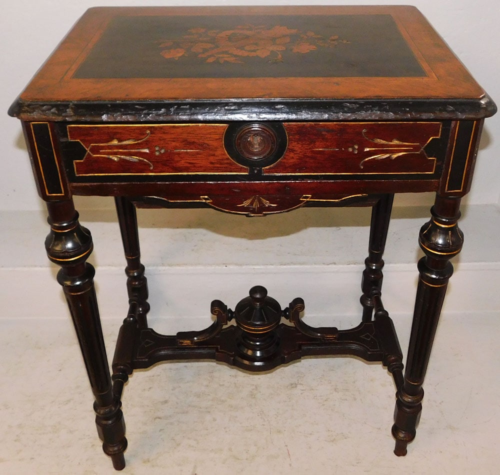 Antique Walnut Victorian Sewing Stand: Antique Walnut Victorian Sewing Stand . 29" H 23" W 16 1/4" D "ALL DESCRIPTIONS AND ANY CONDITION STATEMENT GIVEN BY LANGSTON AUCTION GALLERY ARE STRICTLY OPINIONS AND LANGSTON'S SHALL HAVE NO