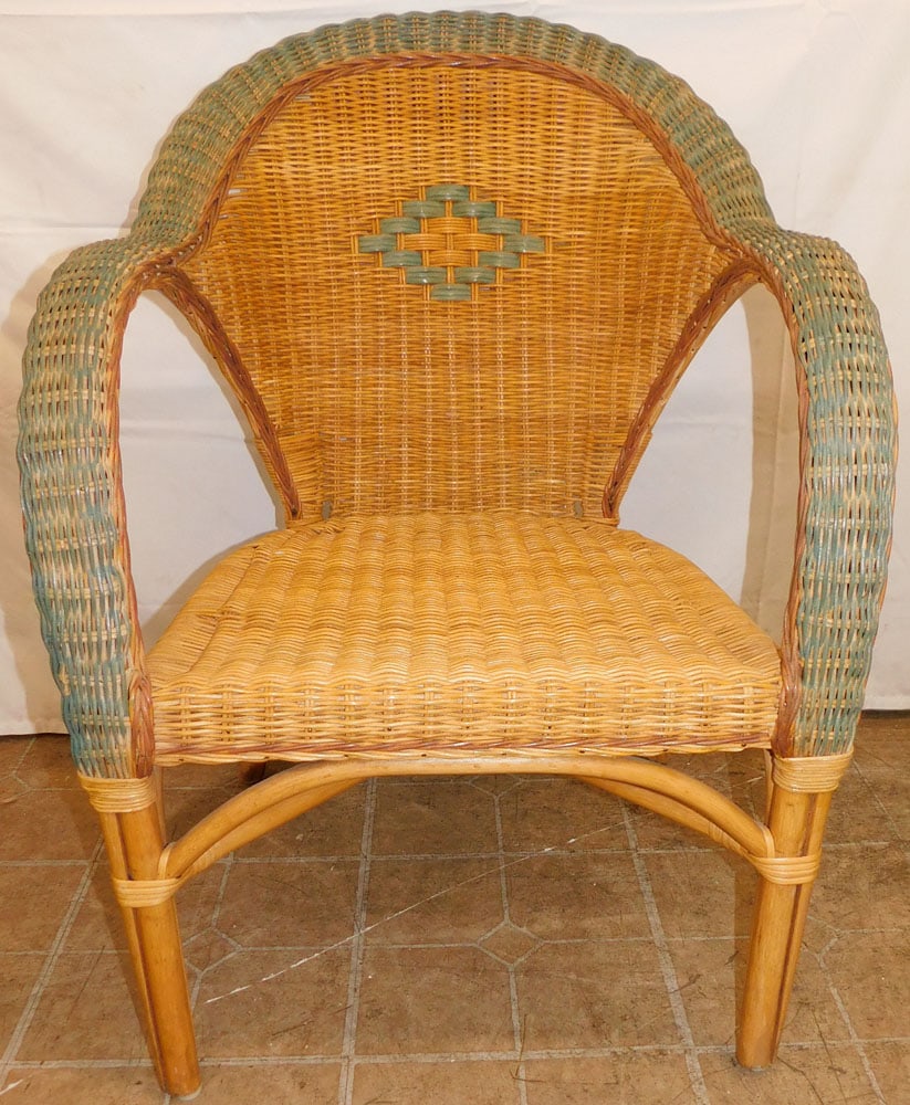 Wicker Arm Chair: Wicker Arm Chair . 33" H 25" W 22" D "ALL DESCRIPTIONS AND ANY CONDITION STATEMENT GIVEN BY LANGSTON AUCTION GALLERY ARE STRICTLY OPINIONS AND LANGSTON'S SHALL HAVE NO RESPONSIBILITY FOR ERRORS OR