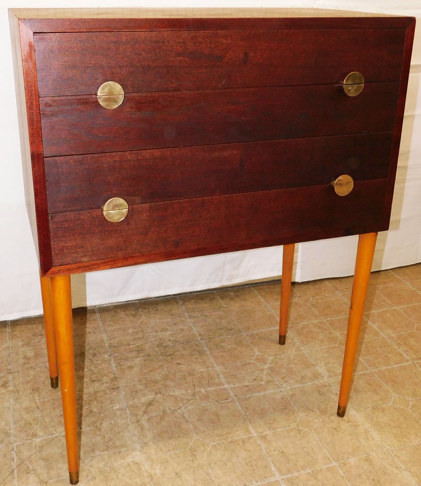 Mid Century Modern Teak Wood Four Drawer Chest: Mid Century Modern Teak Wood Four Drawer Chest . 41 3/4" H 32 1/2" W 18" D "ALL DESCRIPTIONS AND ANY CONDITION STATEMENT GIVEN BY LANGSTON AUCTION GALLERY ARE STRICTLY OPINIONS AND LANGSTON'S SHALL