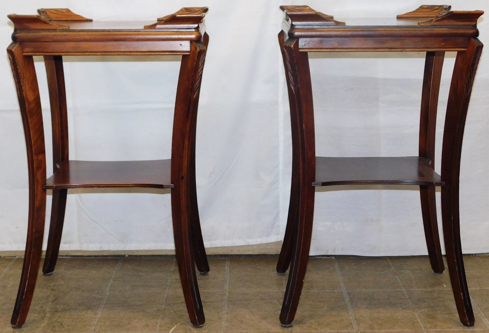 Pair of Mahogany End Tables: Pair of Mahogany End Tables . 28 1/2" H 17 1/4" W 17 1/4" D "ALL DESCRIPTIONS AND ANY CONDITION STATEMENT GIVEN BY LANGSTON AUCTION GALLERY ARE STRICTLY OPINIONS AND LANGSTON'S SHALL HAVE NO