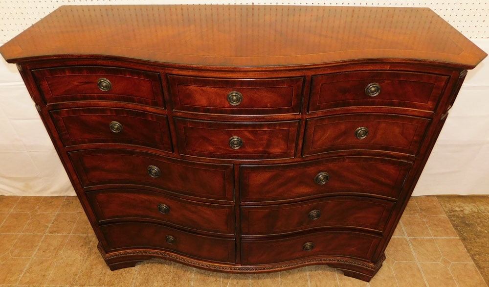 Mahogany Inlaid Serpentine Front Twelve Drawer Chest (1 of 10)