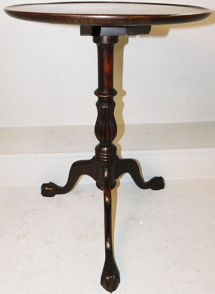 Mahogany Inlaid Dish Top Candlestand: Mahogany Inlaid Dish Top Candlestand . 27 1/2" H 19 1/2" Dia. "ALL DESCRIPTIONS AND ANY CONDITION STATEMENT GIVEN BY LANGSTON AUCTION GALLERY ARE STRICTLY OPINIONS AND LANGSTON'S SHALL HAVE NO