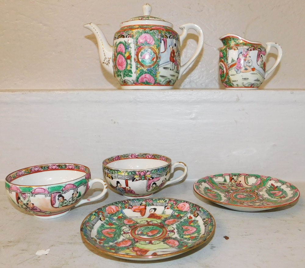 Six Piece Rose Medallion Style Tea Set (1 of 8)