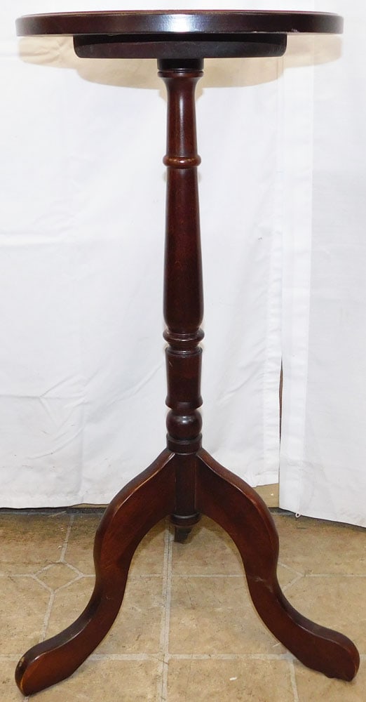 Cherry Fern Stand by Lane: Cherry Fern Stand by Lane . 28 1/4" H 12" Dia. "ALL DESCRIPTIONS AND ANY CONDITION STATEMENT GIVEN BY LANGSTON AUCTION GALLERY ARE STRICTLY OPINIONS AND LANGSTON'S SHALL HAVE NO RESPONSIBILITY FOR