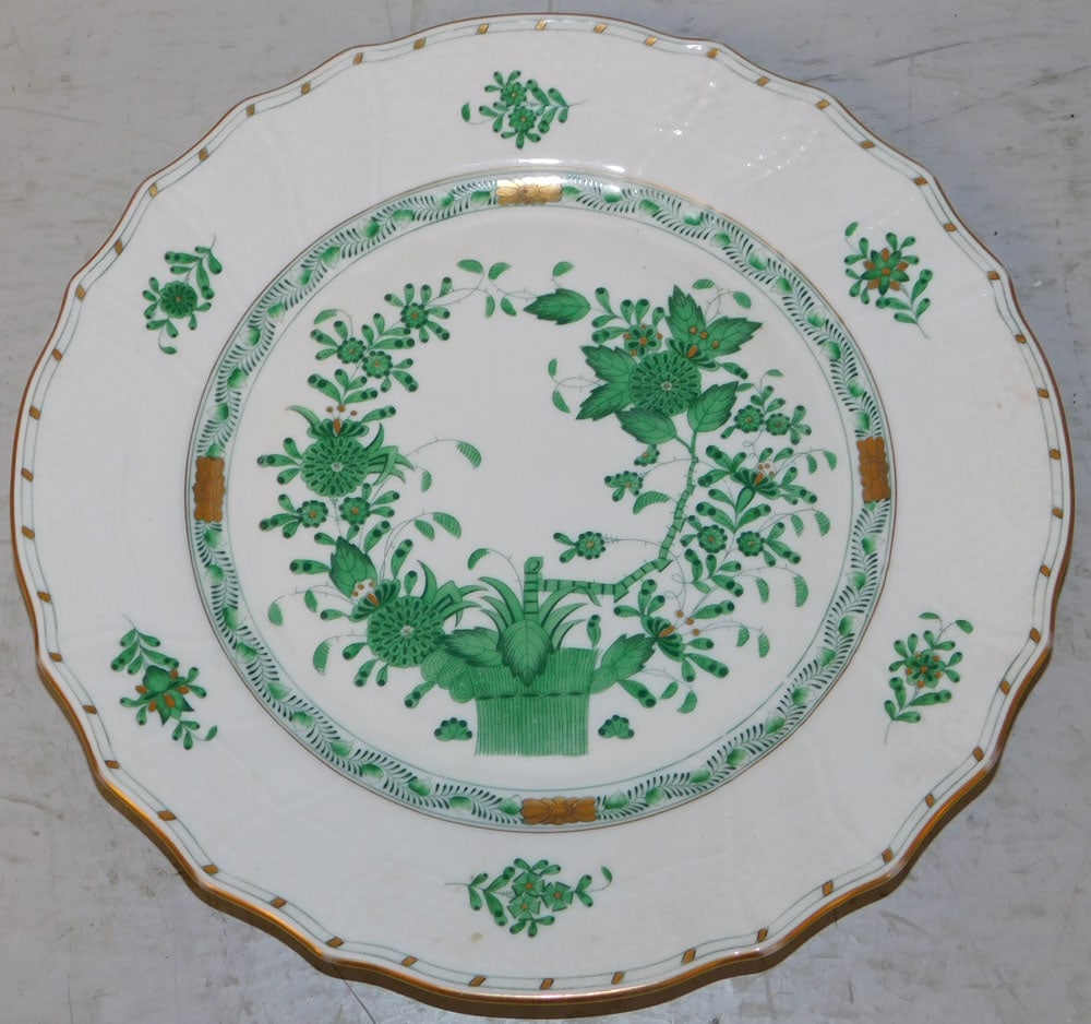 Herend Porcelain Plate: Herend Porcelain Plate. 10 1/4" Dia. "ALL DESCRIPTIONS AND ANY CONDITION STATEMENT GIVEN BY LANGSTON AUCTION GALLERY ARE STRICTLY OPINIONS AND LANGSTON'S SHALL HAVE NO RESPONSIBILITY FOR ERRORS OR OMI