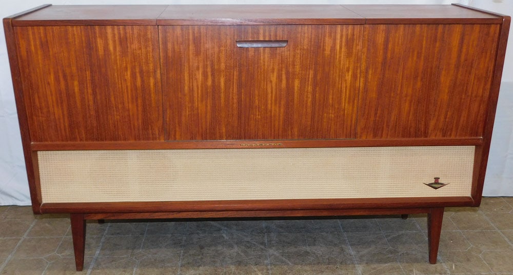 Mid Century Modern Teak Wood Console Stereo Marked Araballa Nordmende (1 of 11)