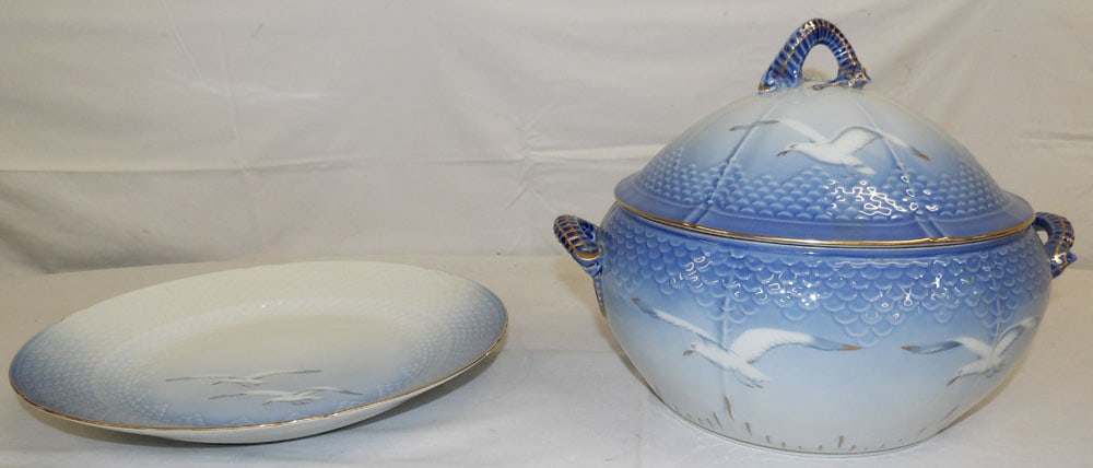 Painted Porcelain Copenhagen Covered Tureen & Underplate: Painted Porcelain Copenhagen Covered Tureen & Underplate . 9 1/2" H 12 1/2" Dia. "ALL DESCRIPTIONS AND ANY CONDITION STATEMENT GIVEN BY LANGSTON AUCTION GALLERY ARE STRICTLY OPINIONS AND LANGSTON'S