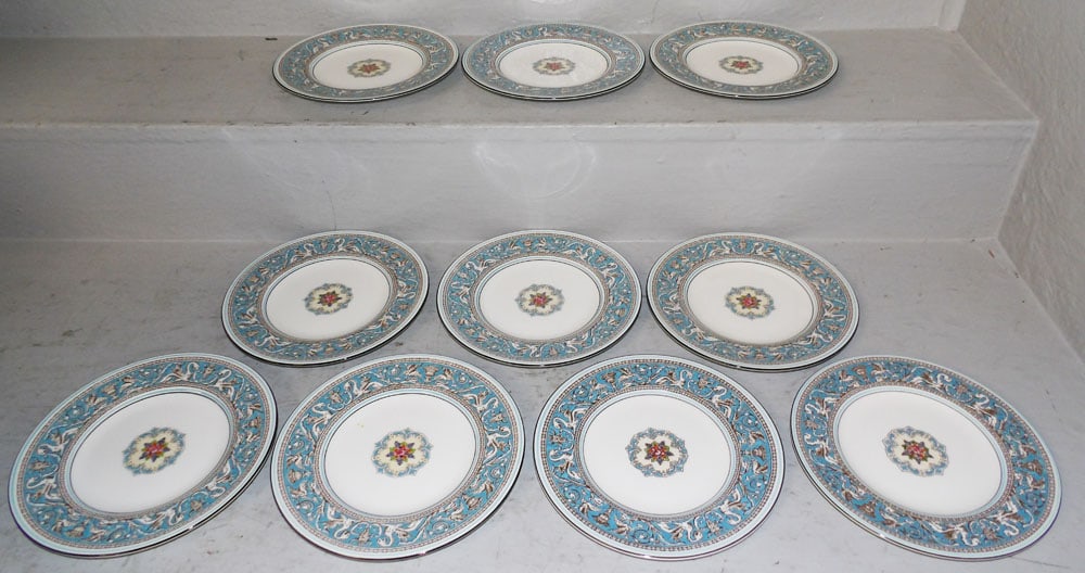 Ten Painted Porcelain Plates by Wedgwood: Ten Painted Porcelain Plates by Wedgwood . 8" Dia. "ALL DESCRIPTIONS AND ANY CONDITION STATEMENT GIVEN BY LANGSTON AUCTION GALLERY ARE STRICTLY OPINIONS AND LANGSTON'S SHALL HAVE NO RESPONSIBILITY