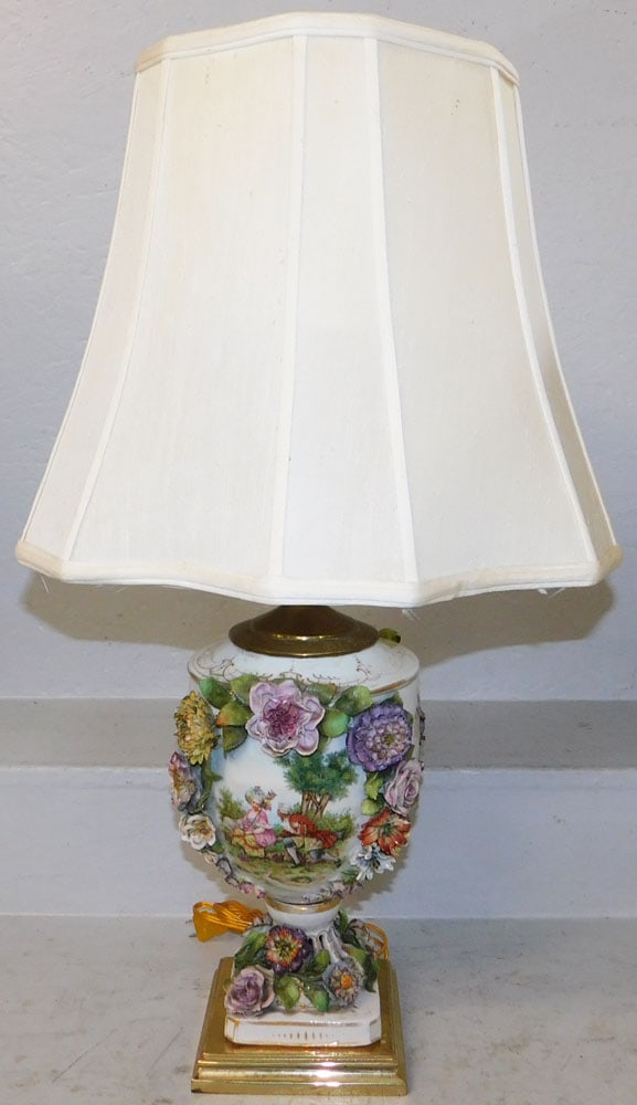 Painted Porcelain Urn Lamp: Painted Porcelain Urn Lamp . 30 1/2" H 16 1/2" Dia. "ALL DESCRIPTIONS AND ANY CONDITION STATEMENT GIVEN BY LANGSTON AUCTION GALLERY ARE STRICTLY OPINIONS AND LANGSTON'S SHALL HAVE NO RESPONSIBILITY