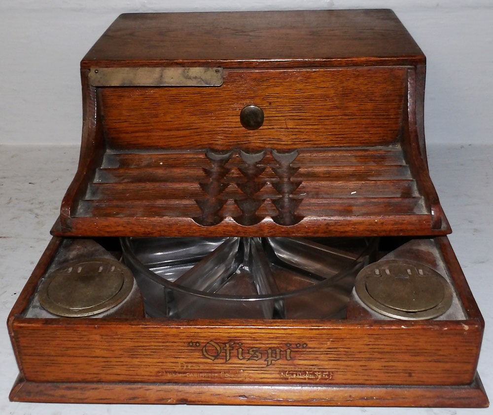 Antique Oak Desk Top Stationery Stand: Antique Oak Desk Top Stationery Stand . 5" H 9 3/4" W 12 1/4" D "ALL DESCRIPTIONS AND ANY CONDITION STATEMENT GIVEN BY LANGSTON AUCTION GALLERY ARE STRICTLY OPINIONS AND LANGSTON'S SHALL HAVE NO