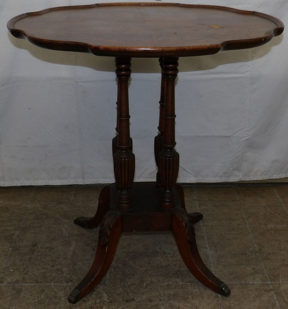 Antique Mahogany Pie Crust Top Lamp Table (1 of 5)