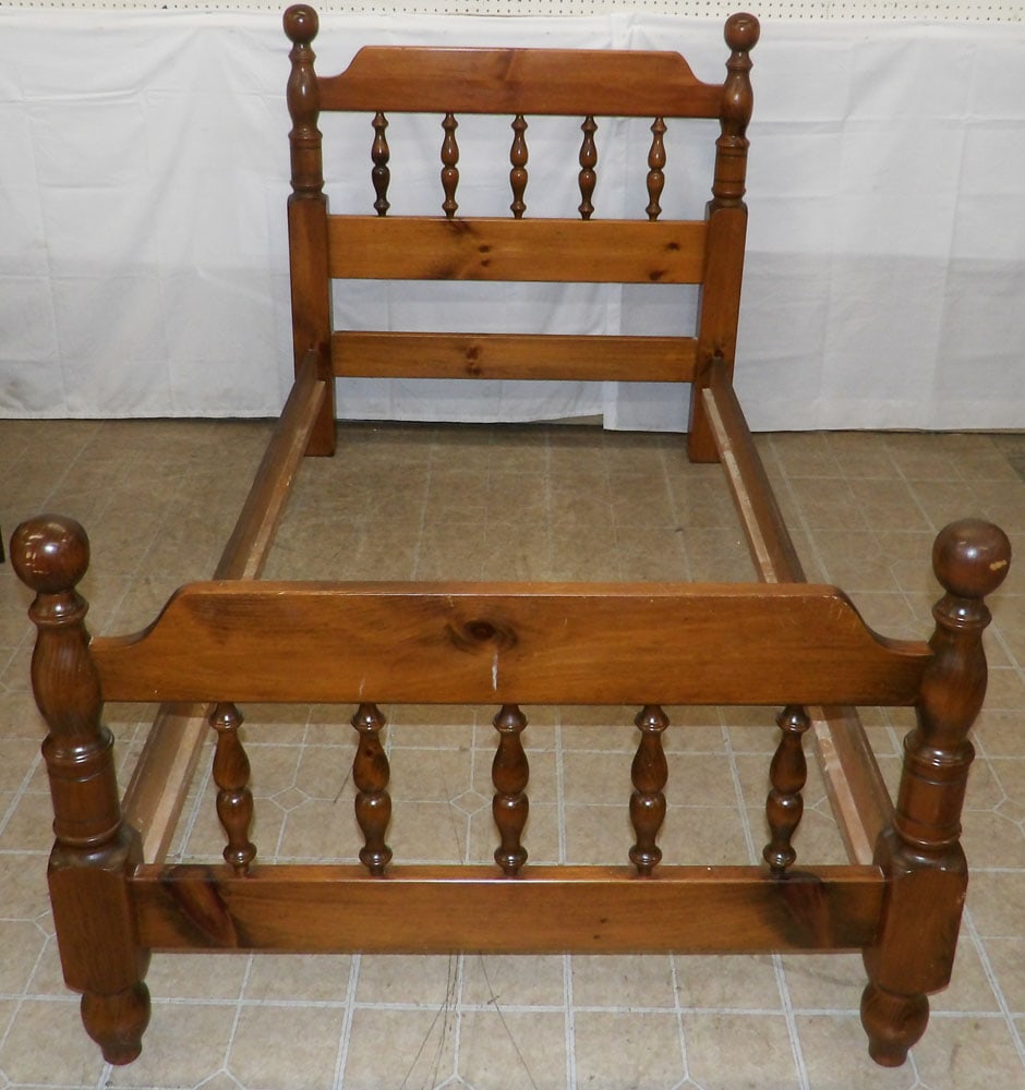 Pine Canonball Single Bed with Rails - 2