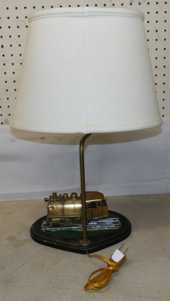 Metal Train Engine Lamp - 5