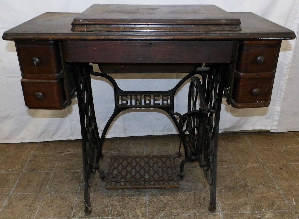 Antique Oak Singer Sewing Machine - 2