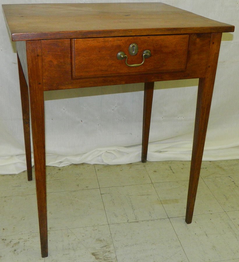 Walnut one drawer Hepplewhite end table.: Walnut one drawer Hepplewhite end table, circa 1820. 24 3/4" x 20 1/4" x 29" tall.