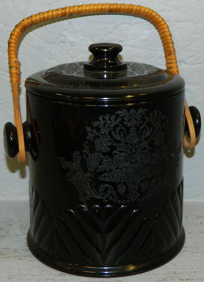Black or Amethyst etched cookie jar.: Black or Amethyst etched cookie jar. 7" tall.