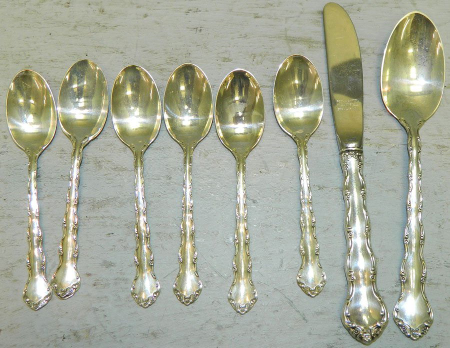 Eight miscellaneous sterling pieces.: Eight miscellaneous sterling pieces. Spoons are Reed and Barton, Tara and (1) Reed & Barton butter knife. 4.8 troy ounces.