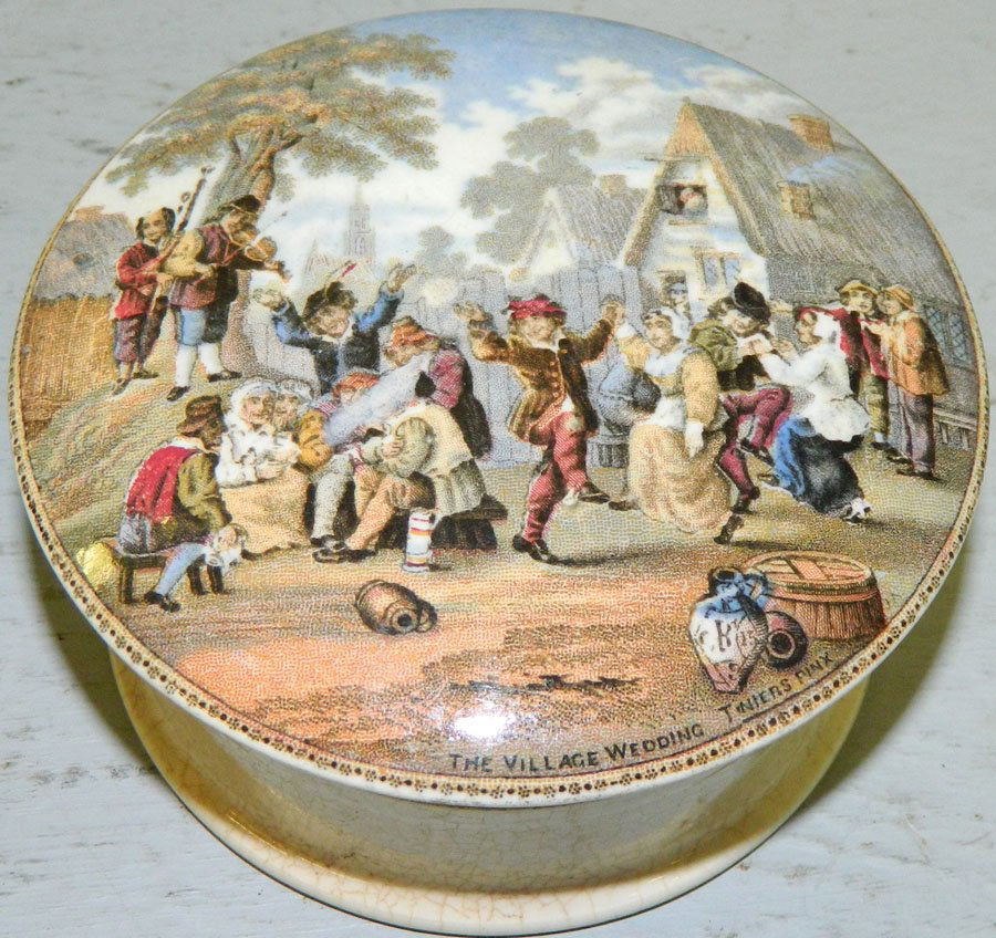 19th Century pratt box.: 19th Century pratt box. 4 1/4" x 2" tall.