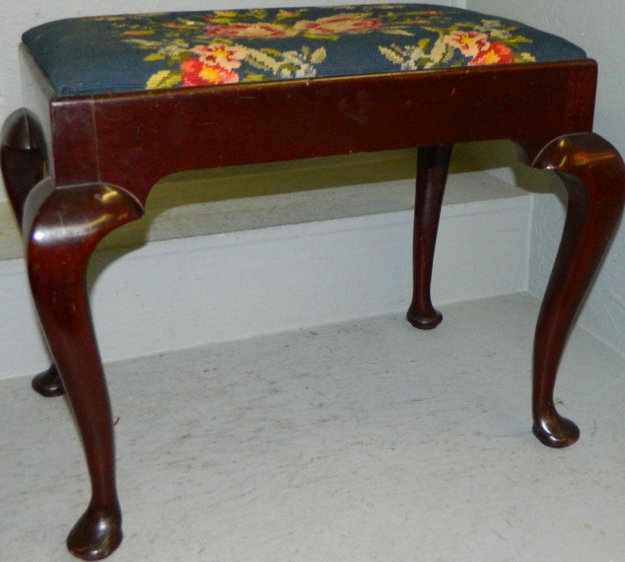Queen Anne needlepoint stool.: Queen Anne needlepoint stool. 22" x 14" x 17" tall.