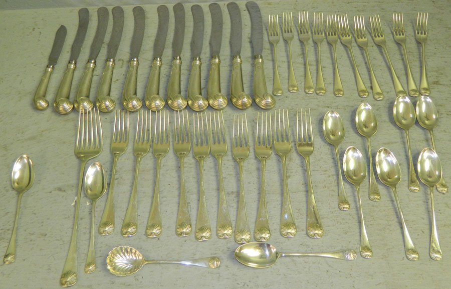 Lot of Stieff sterling silverware, 52.19 troy ounces.: Lot of Stieff sterling silverware, 52.19 troy ounces. Stamped CW Williamsburg.
