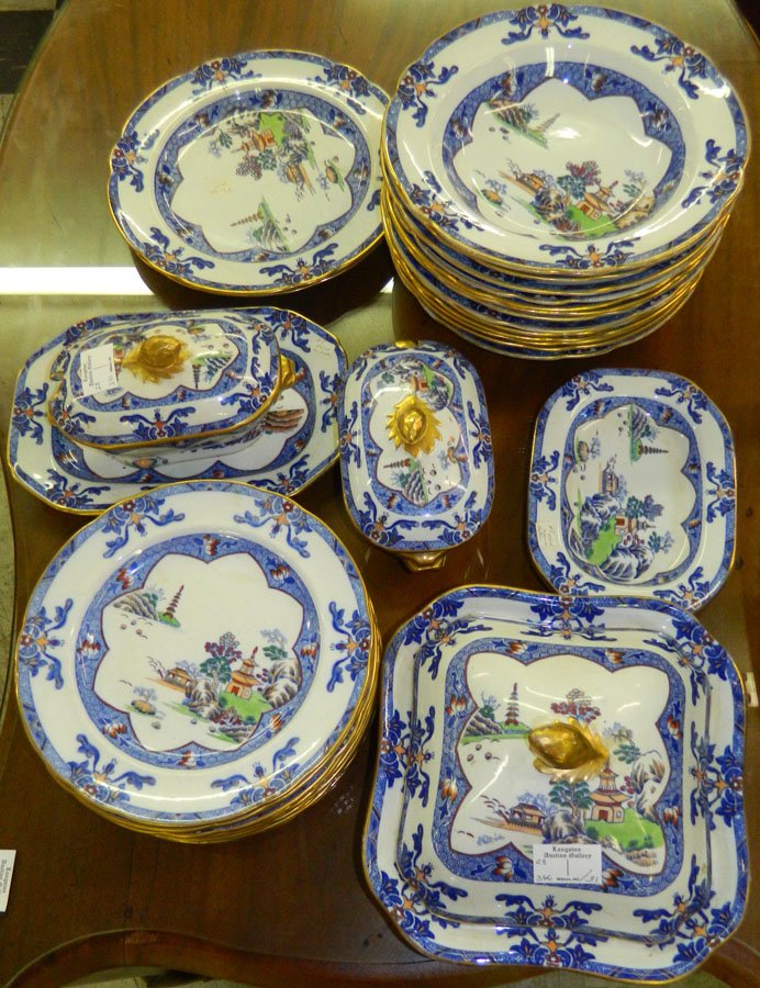 (32) Piece Spode partial dinner set.: (32) Piece Spode partial dinner set. Soup bowls 10 1/4" diameter.