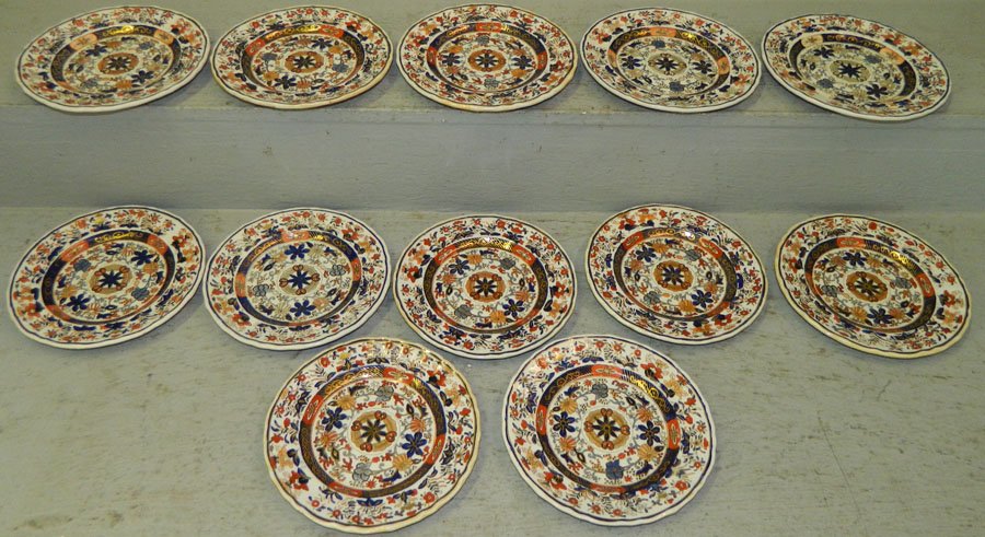 Set of 12 Mason's Ironstone luncheon plates.: Set of 12 Mason's Ironstone luncheon plates. 7 3/4" diameter.