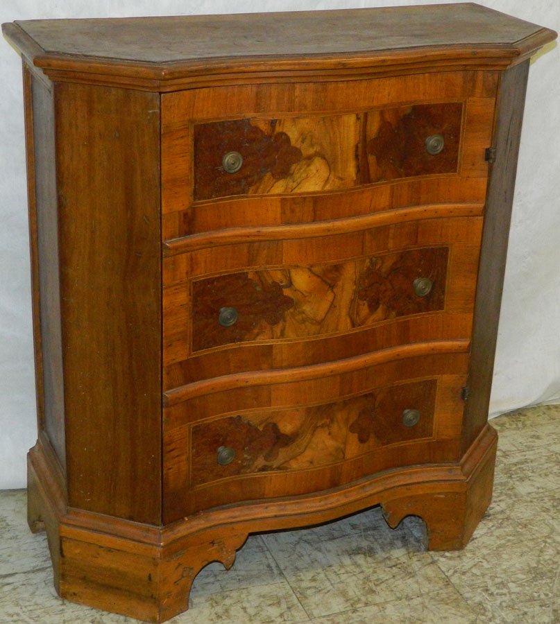 Italian serpentine front cabinet.: Italian serpentine front cabinet. 29 1/4" x 12 1/2" deep x 31" tall.