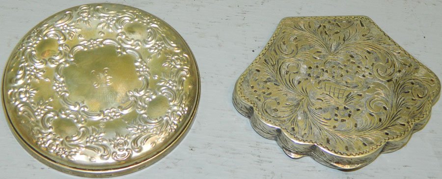 Sterling Towle mirror and an .800 silver compact.: Sterling Towle mirror and an .800 silver compact. Towle 3 1/2" diameter, compact 3" diameter.