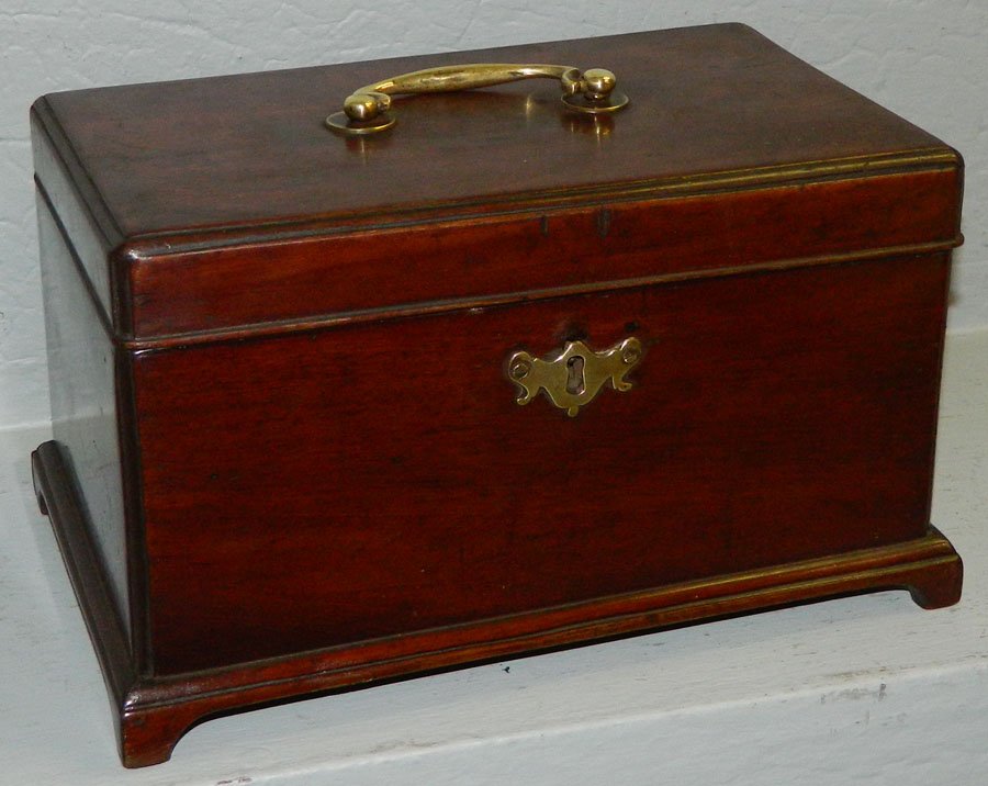18th c. mahogany tea caddy. (1 of 2)