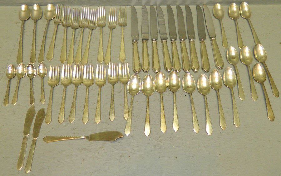 49 pcs. "Treasures" sterling flatware.41.93 t.o. (1 of 1)