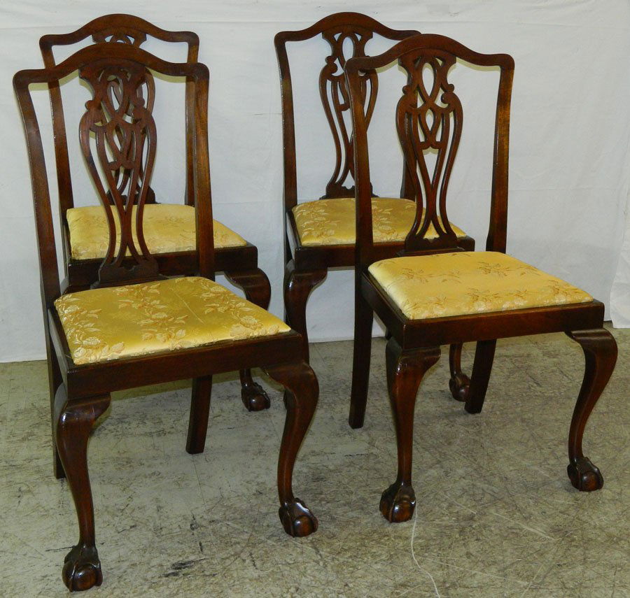 Set 4 mahog. ball & clw ft Chipp. dining chairs. (1 of 1)