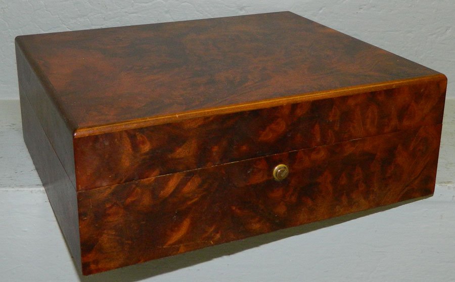 Burl walnut humidor. (1 of 2)