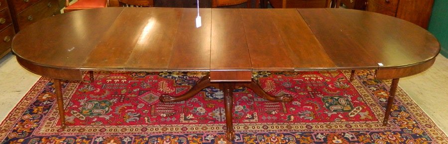 Georg. style pedestal base table w/ 7 leaves (1 of 4)