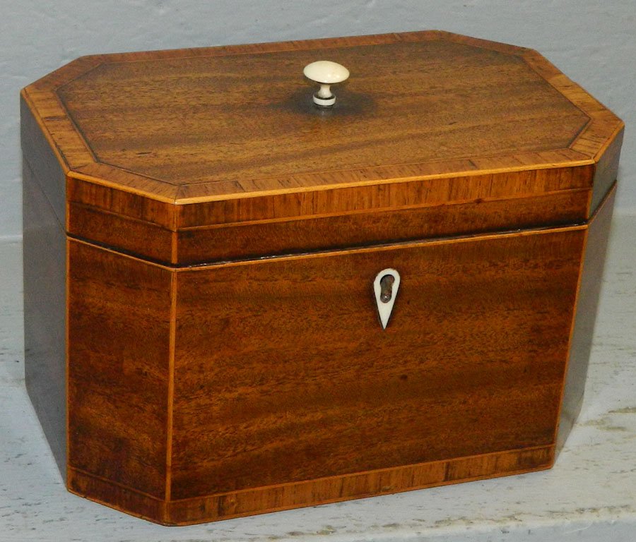 Inlaid Hepplewhite tea caddy with satinwood inlay: Inlaid Hepplewhite tea caddy with satinwood inlay. 8" x 5" x 4 3/4".