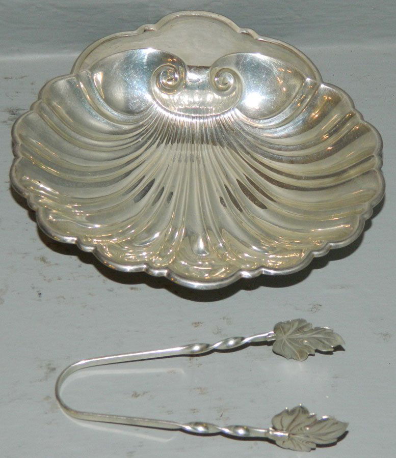 Gorham sterl shell dish & sugar tongs. 2.595 t.o. (1 of 1)