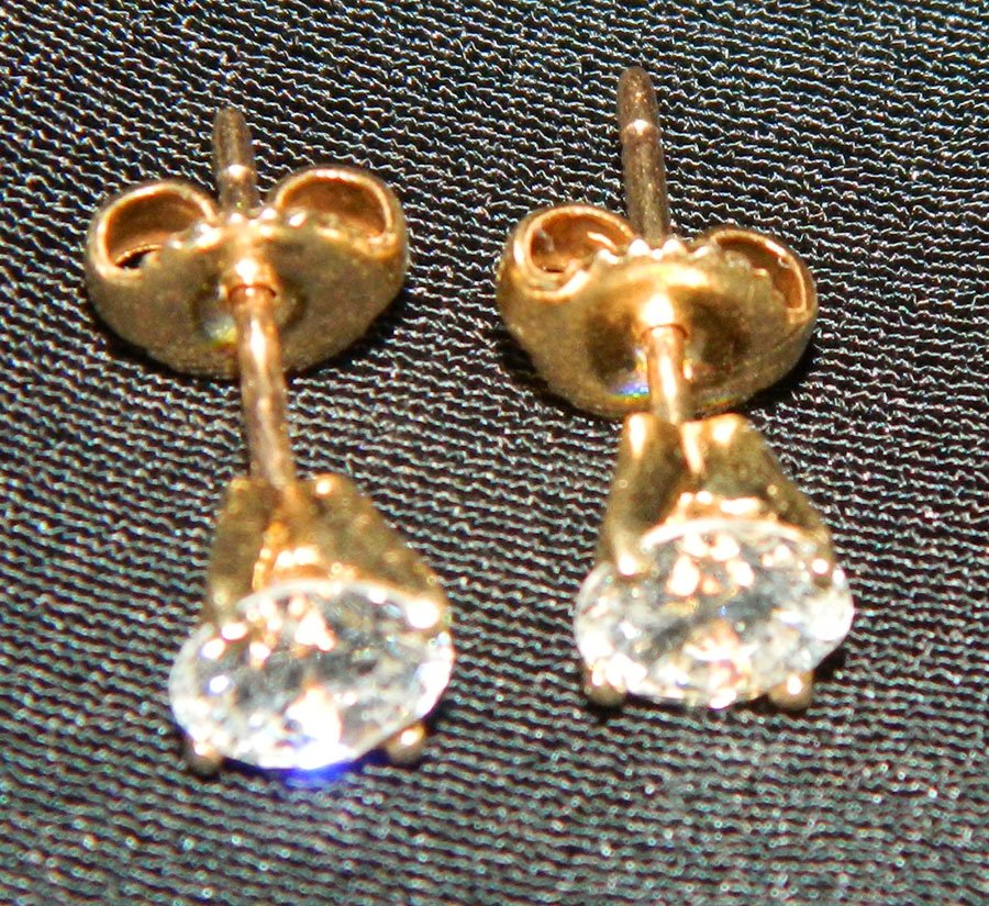 Pr 14k gold & dia solitaire stud earrings. 1.50 cts (1 of 2)