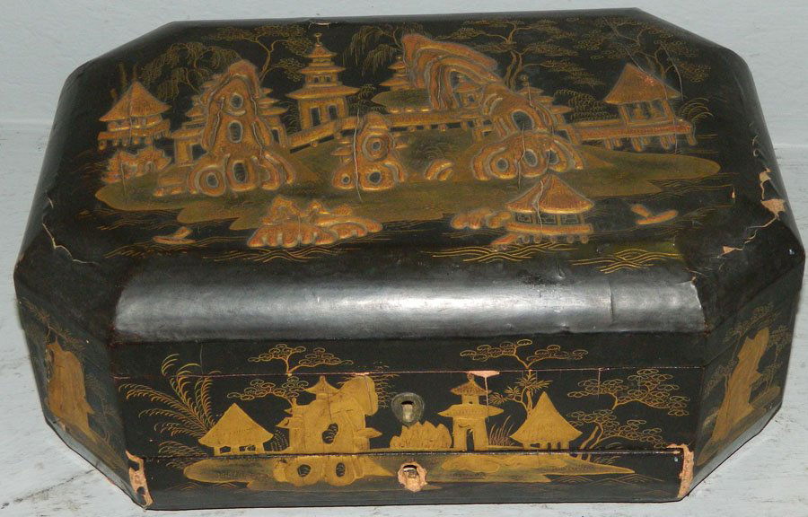 Chinoiserie decorated fitted sewing box. (1 of 3)