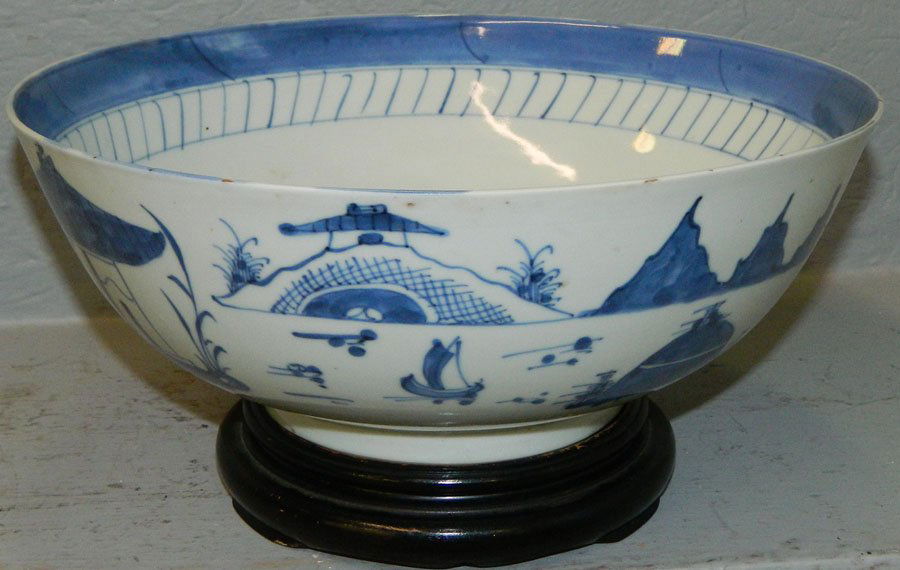 19th c. Canton bowl on stand. 10" dia. X 5 1/4" (1 of 3)