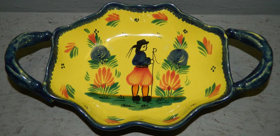 Quimper serving dish with open handles (1 of 1)