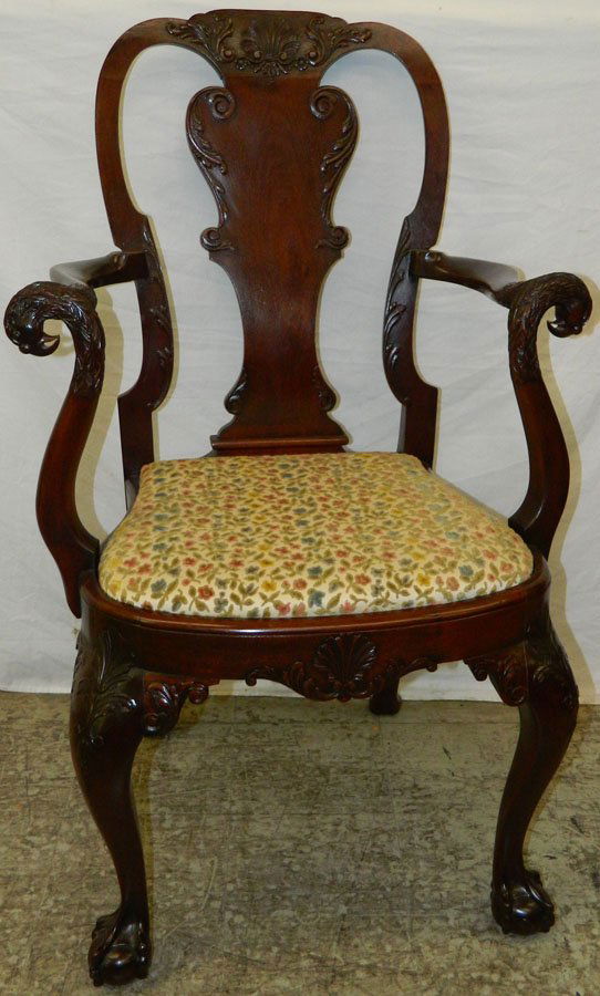 Carved Eagle Chippendale ball &clw foot armchair (1 of 3)
