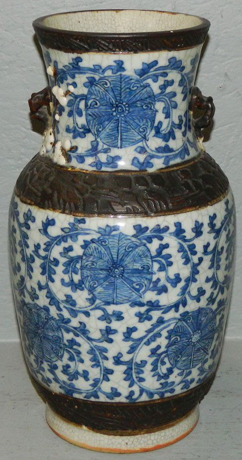 19th C. marked crackleware Oriental vase. (1 of 3)