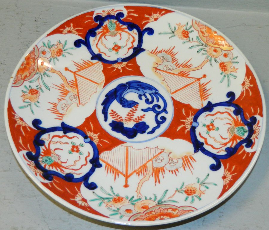Early Imari charger. (1 of 2)