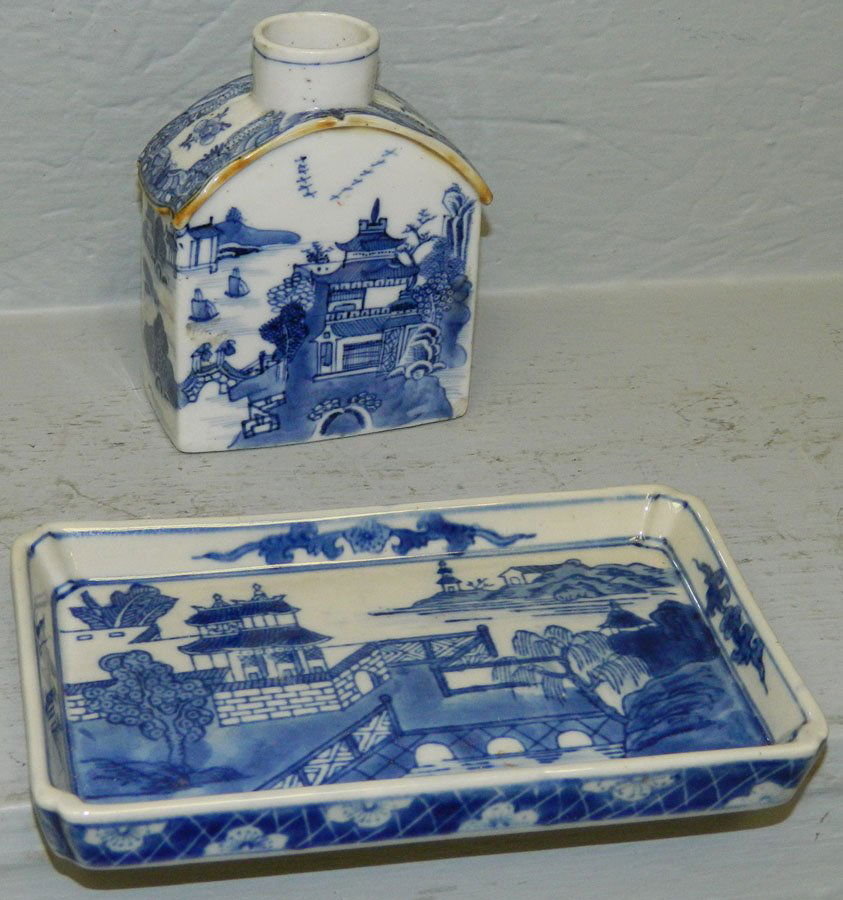 19th C.  Chinese porcelain caddy and tray (1 of 2)