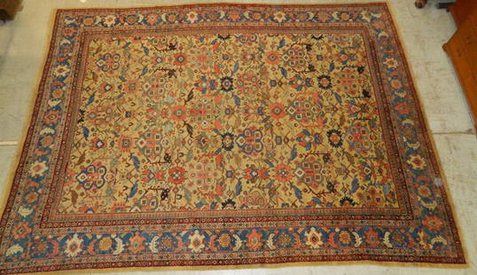 10' x 13'7" Mahal rug from Warsaw estate.: 10' x 13'7" Mahal rug from Warsaw estate.